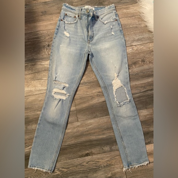 Women’s Abercrombie 0 Regular High Rise Jeans - Picture 1 of 3